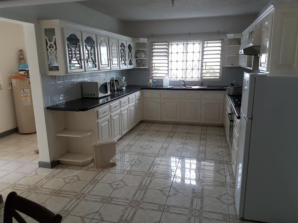 Jus4U-1 The Home Away From Home Villa Ocho Rios Esterno foto