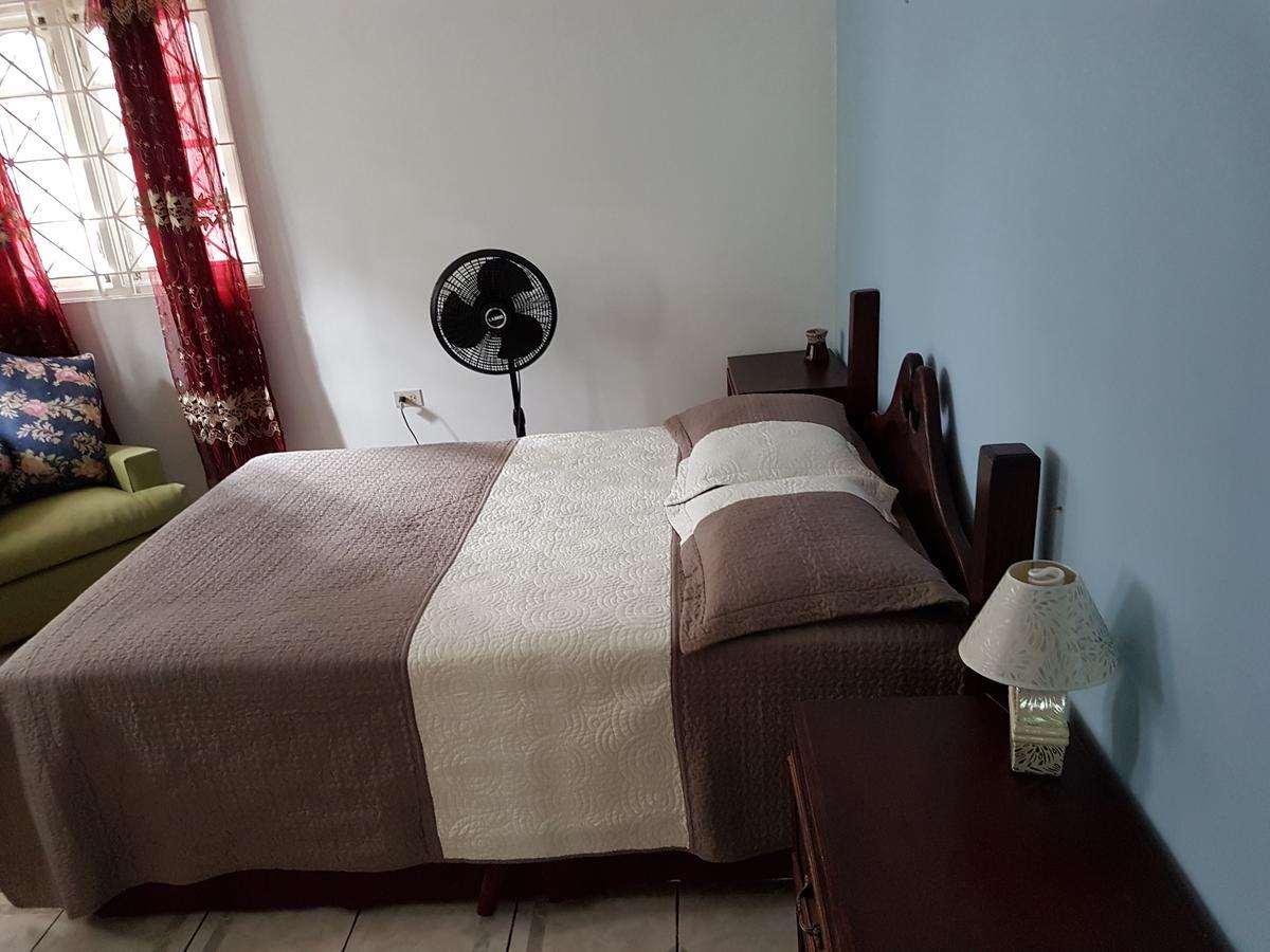 Jus4U-1 The Home Away From Home Villa Ocho Rios Esterno foto